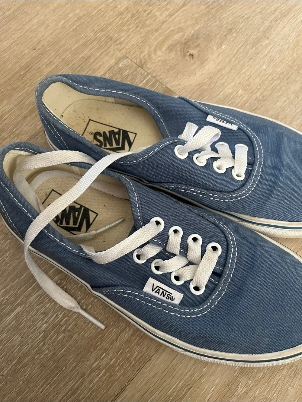 Vans Kids Low-Top Canvas Sneakers in Blue with White Laces